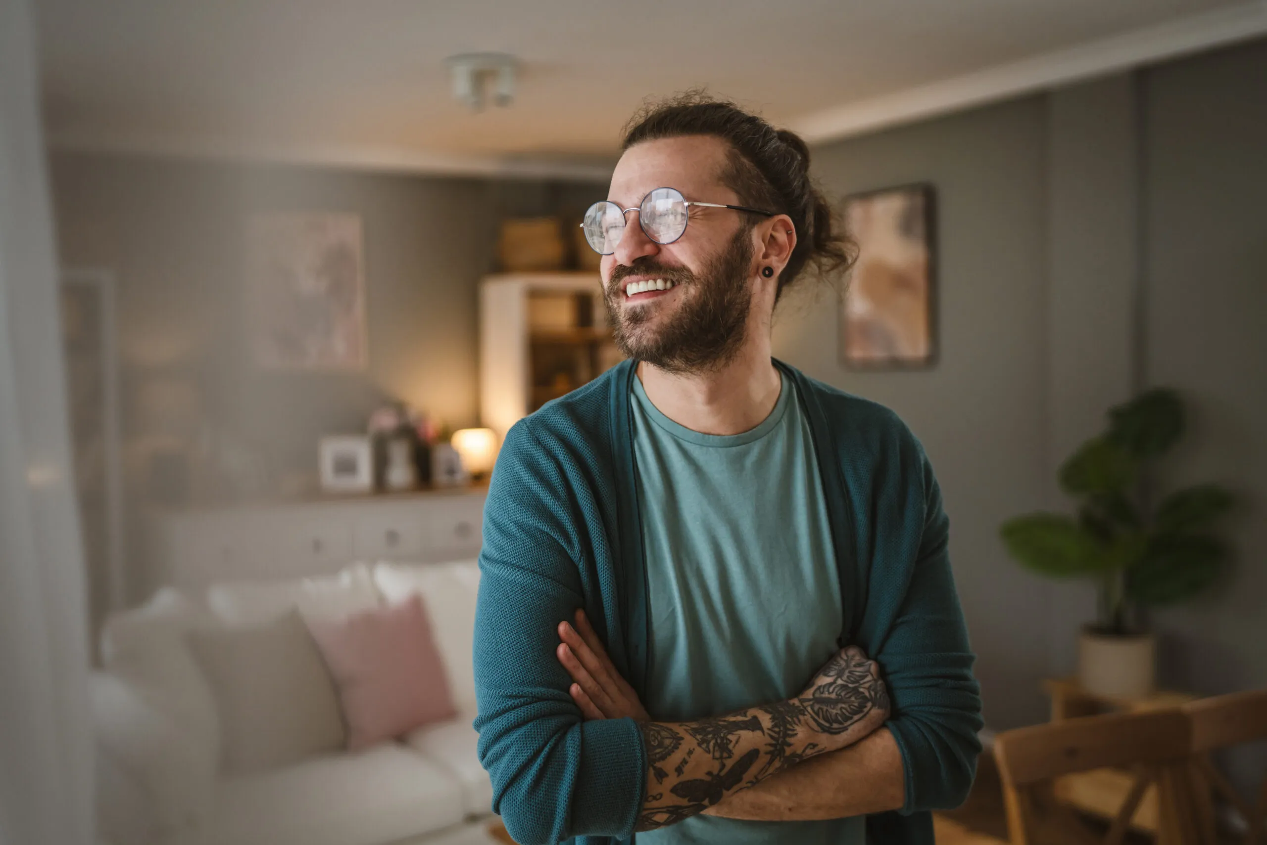 solo man smiling